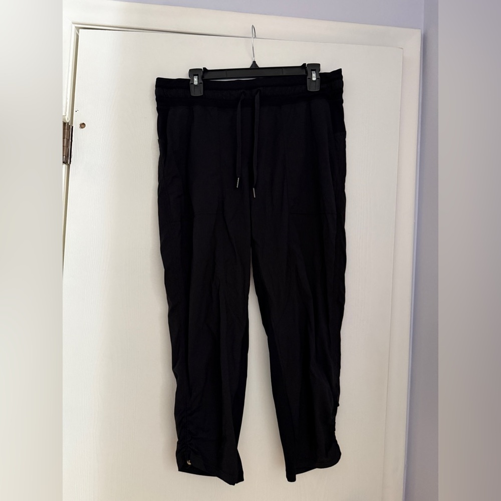 Lululemon Dance Studio Cropped Pant.